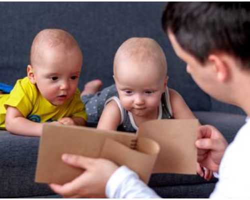 55岁借卵自怀,宝宝长牙的症状有哪些